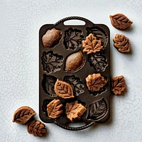 Nordic Ware ® Leaflettes Cakelet Pan