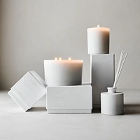 Monochrome No. 01 Blanc Reed Diffuser - Basil, Nettle Flower and Sage
