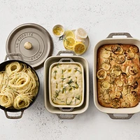 Staub ® Sesame -Qt. Round Cocotte