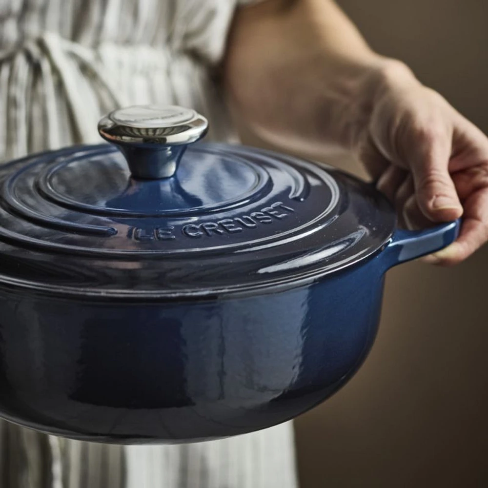 Le Creuset ® Signature 6.7L/7.25-Qt Nuit Enameled Cast Iron Round Dutch Oven