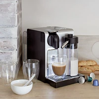 De'Longhi ® Nespresso ® Lattissima Pro Espresso Maker