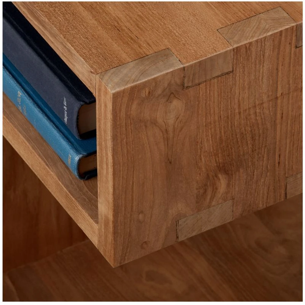 Entu Side Table