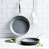GreenPan ™ Paris 2-Piece 10" and 12" Ceramic Non-Stick Fry Pan Set