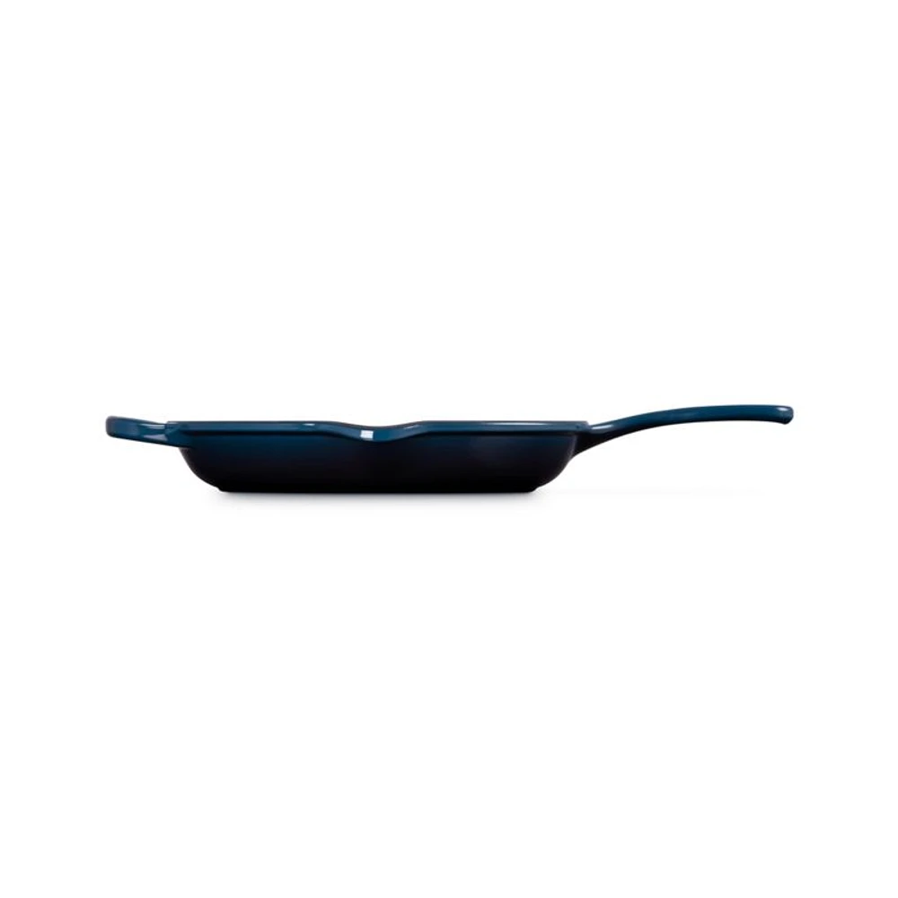 Le Creuset ® Signature 26 cm/10.25" Nuit Enameled Cast Iron Skillet