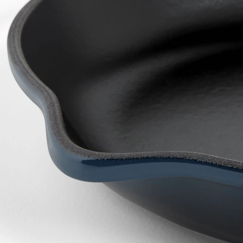 Le Creuset ® Signature 26 cm/10.25" Nuit Enameled Cast Iron Skillet