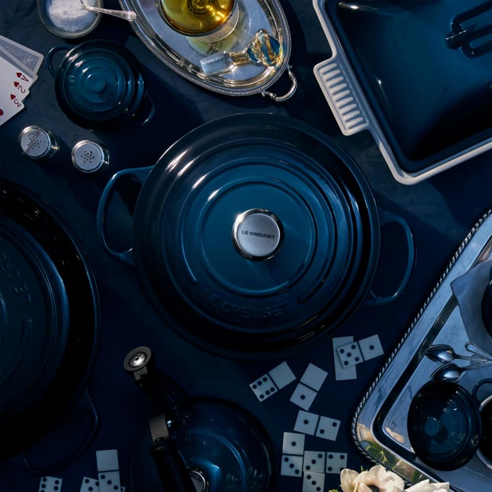 Le Creuset ® Signature 26 cm/10.25" Nuit Enameled Cast Iron Skillet