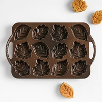 Nordic Ware ® Leaflettes Cakelet Pan