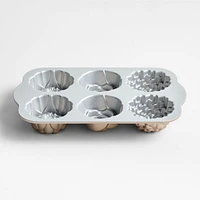 Nordic Ware ® Floral Cakelet Pan