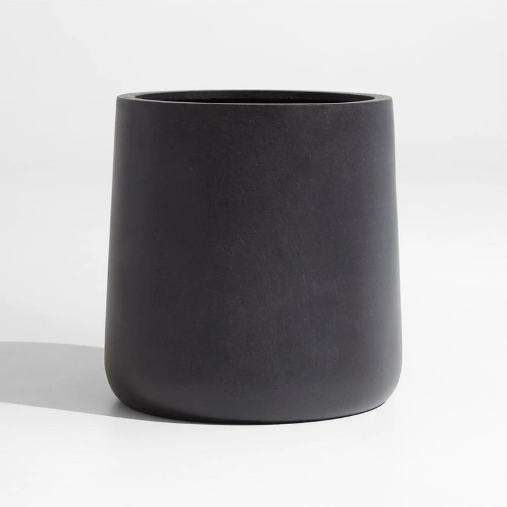 Saabira Charcoal 15.5" Tall Indoor/Outdoor Planter
