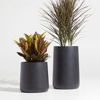 Saabira Charcoal 15.5" Tall Indoor/Outdoor Planter