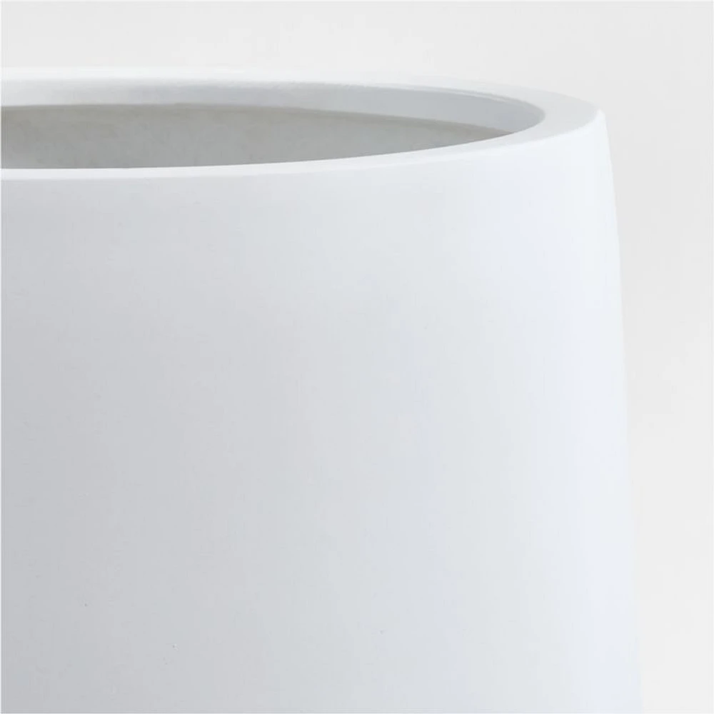 Saabira White 15.5" Tall Indoor/Outdoor Planter