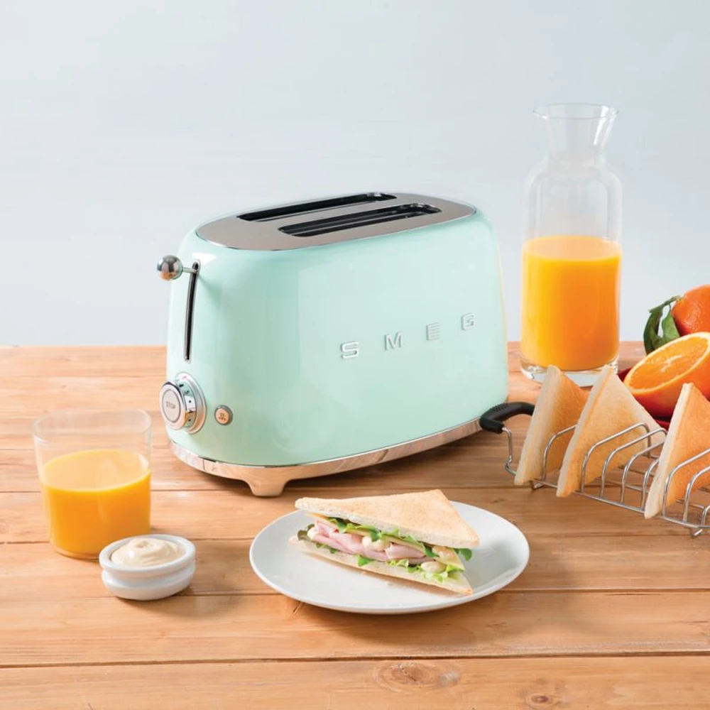 Smeg Pastel Green 2-Slice Toaster