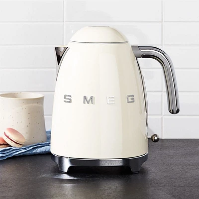 SMEG Cream Retro Electric Kettle