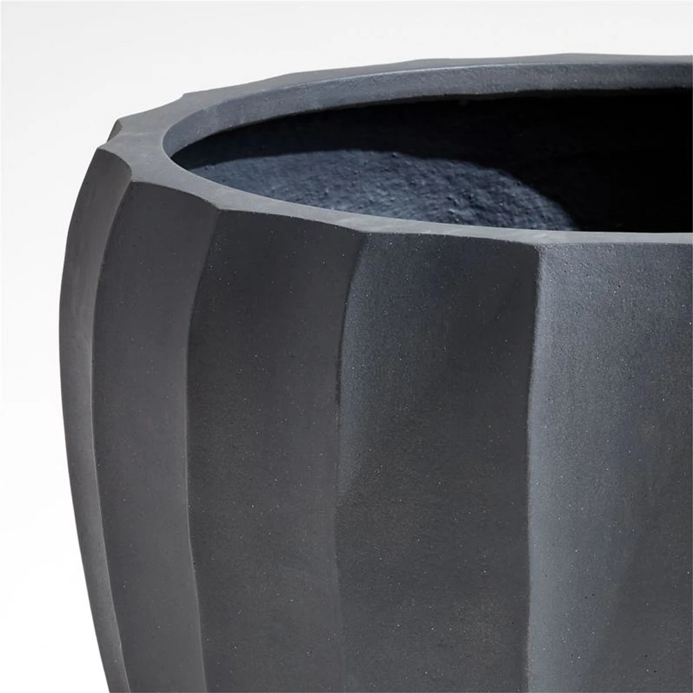 Warren 15.7" x 14.2" Small Black Ficonstone Outdoor Planter
