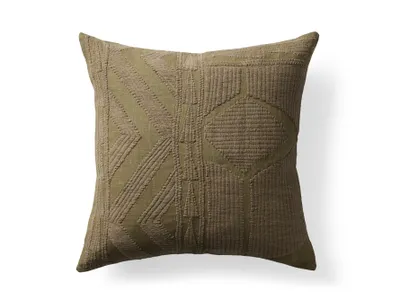 Lomi Pillow Cover – Arhaus