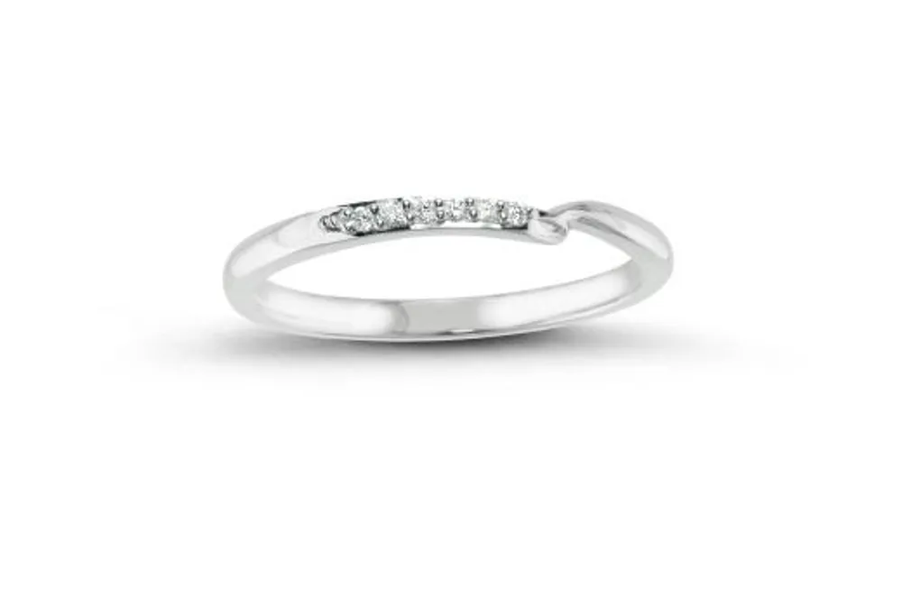 Glacier Fire 14K White Gold Diamond Wedding Band