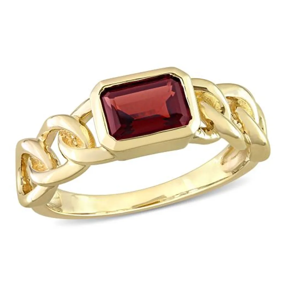 Julianna B 10K Yellow Gold Garnet Link Ring