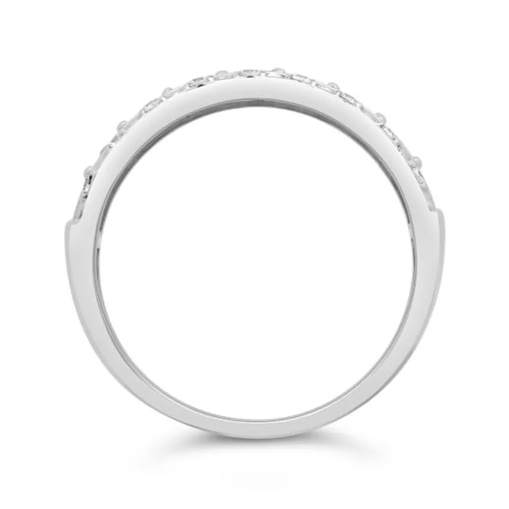 10K White Gold 0.25CTW Diamond Band