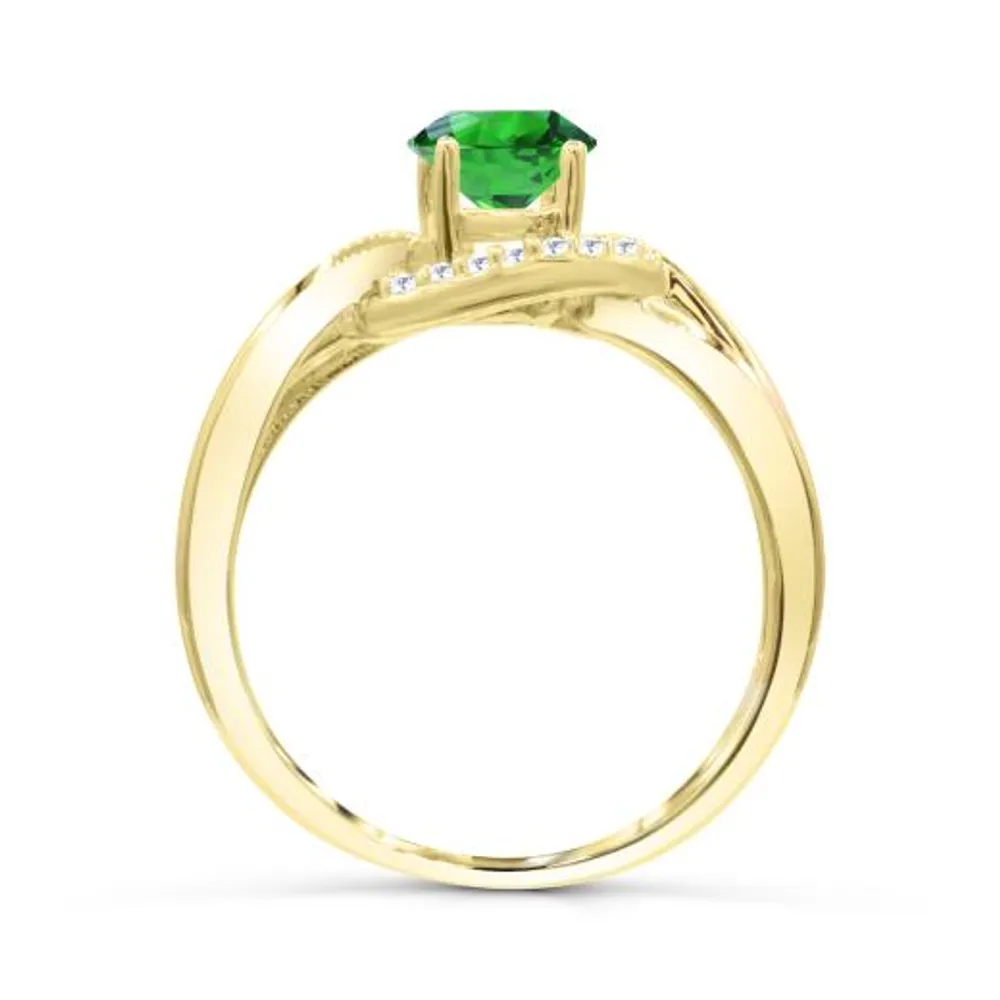 10K Yellow Gold Emerald & Diamond Ring