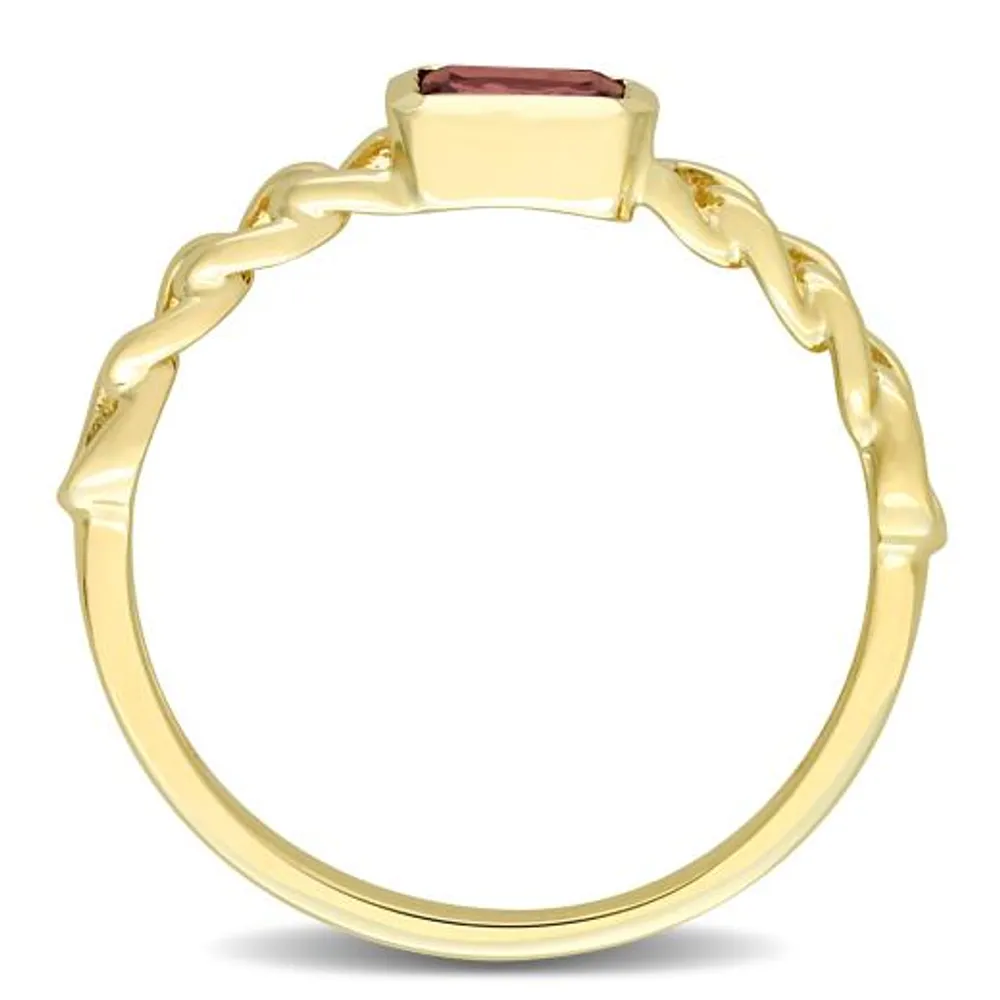 Julianna B 14K Yellow Gold Garnet Link Ring