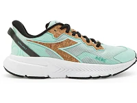 Women's | Diadora Mythos Blushield Volo 3 ACBC