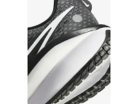 Men's | Nike Vomero 17