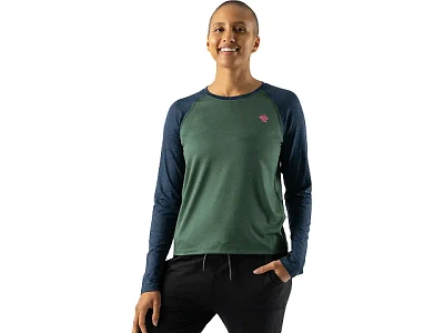 Women's | rabbit EZ Tee Long Sleeve Cropped