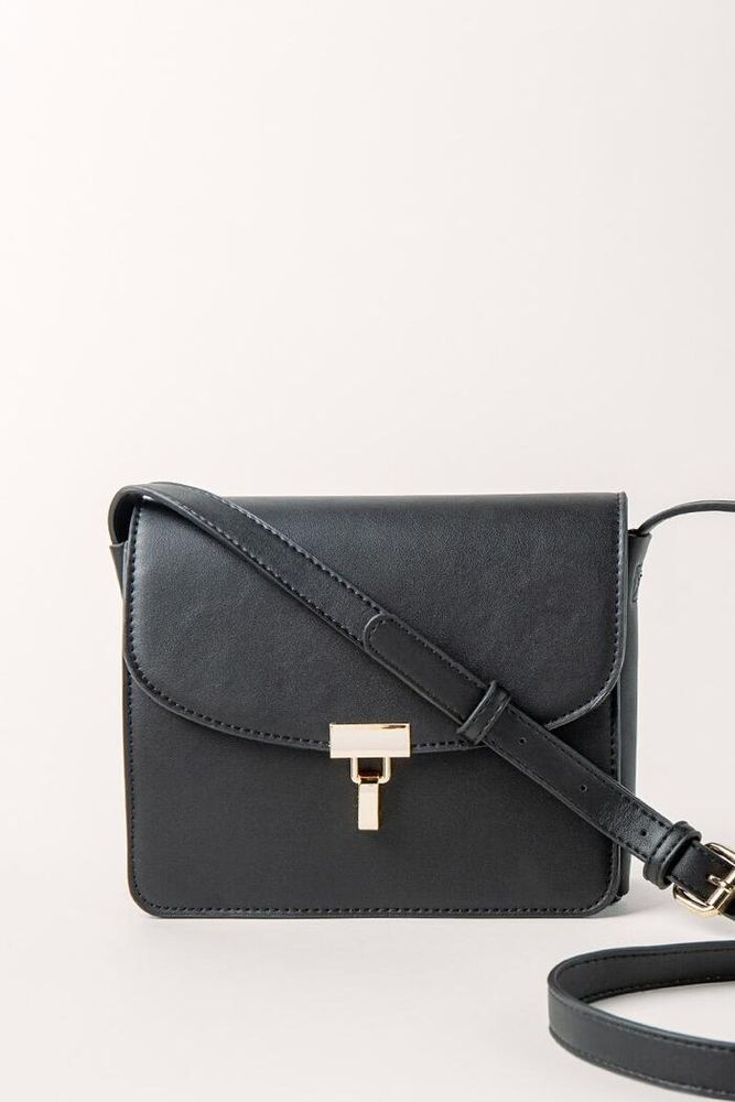 Gianna Black Straw Crossbody Bag