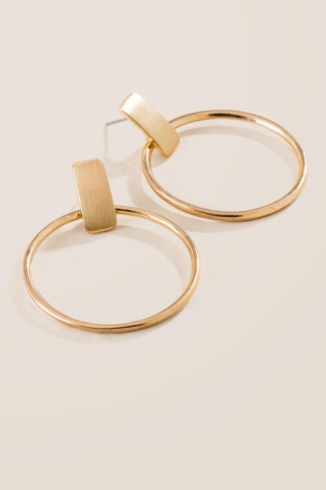 Veronica Hoop Earrings in Gold