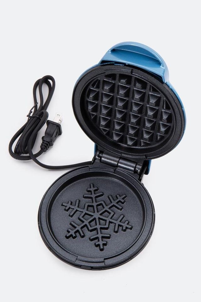 Francesca's Dash? Snowflake Blue Mini Waffle Maker