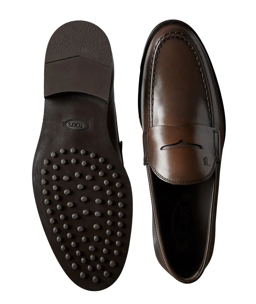 Nuovo Gommino Leather Loafers