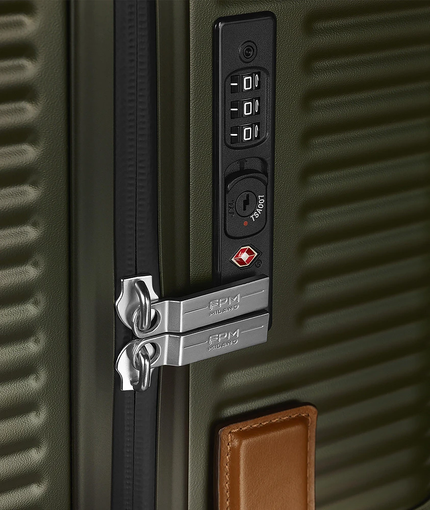 Bank Zip DLX Spinner Carry-On Case