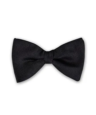 TOM FORD Solid Grosgrain Silk Bow Tie | Square One
