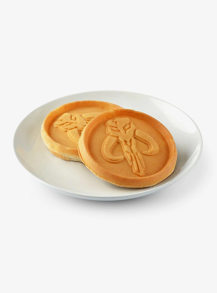 Star Wars The Mandalorian Mythosaur Mini Waffle Maker