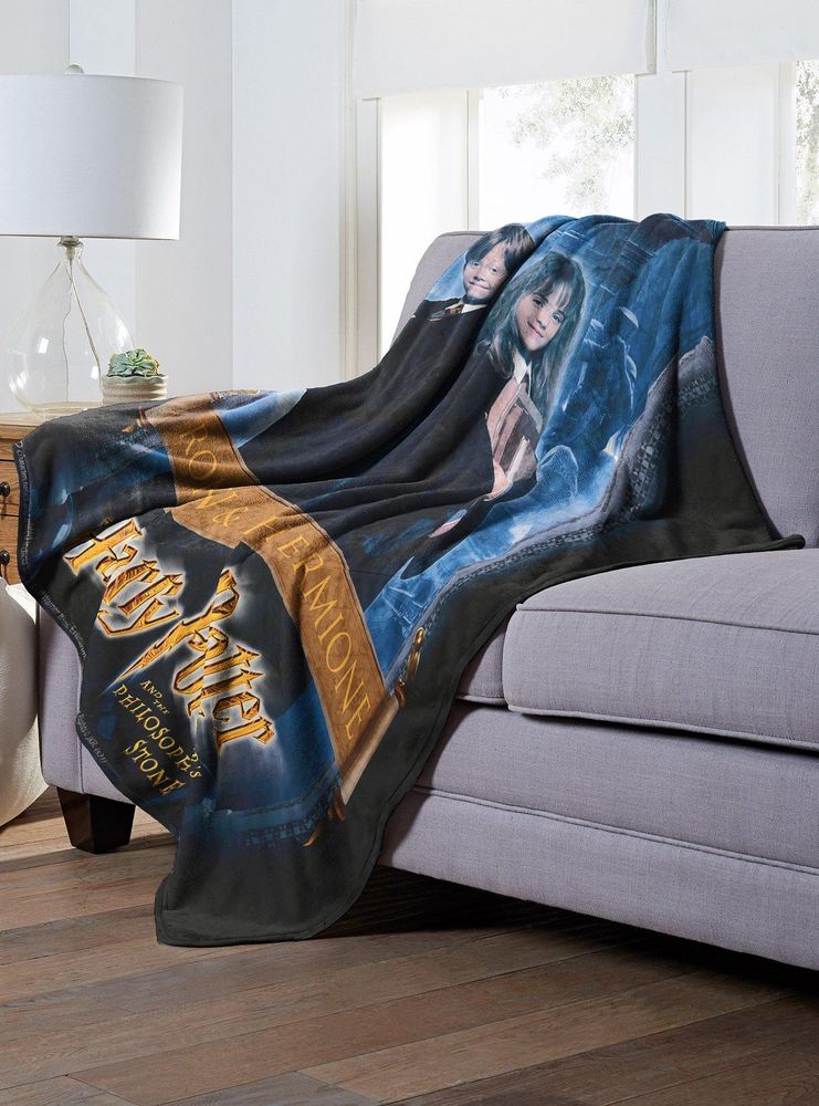 Harry Potter Ron And Hermione Throw Blanket