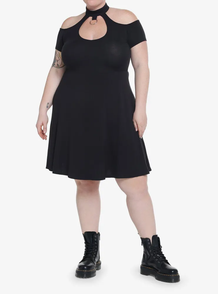 Social Collision Black Choker O-Ring Dress Plus