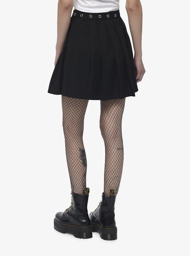 Social Collision Black Grommet Chain Pleated Skirt