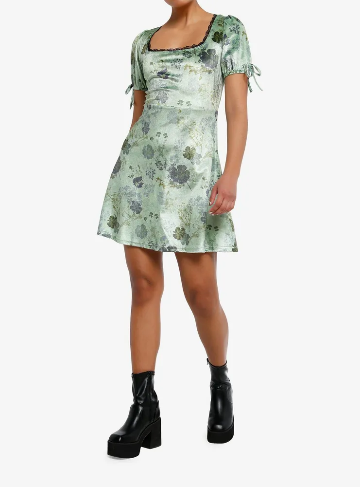 Daisy Street Green Floral Velvet Puff Sleeve Mini Dress