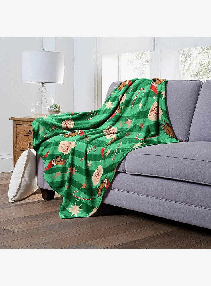 Scooby-Doo! Groovy Wrapping Paper Silk Touch Throw Blanket