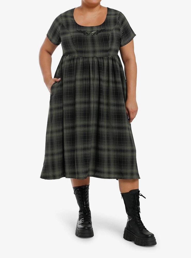 Social Collision Green Plaid Moth Midi Babydoll Dress Plus