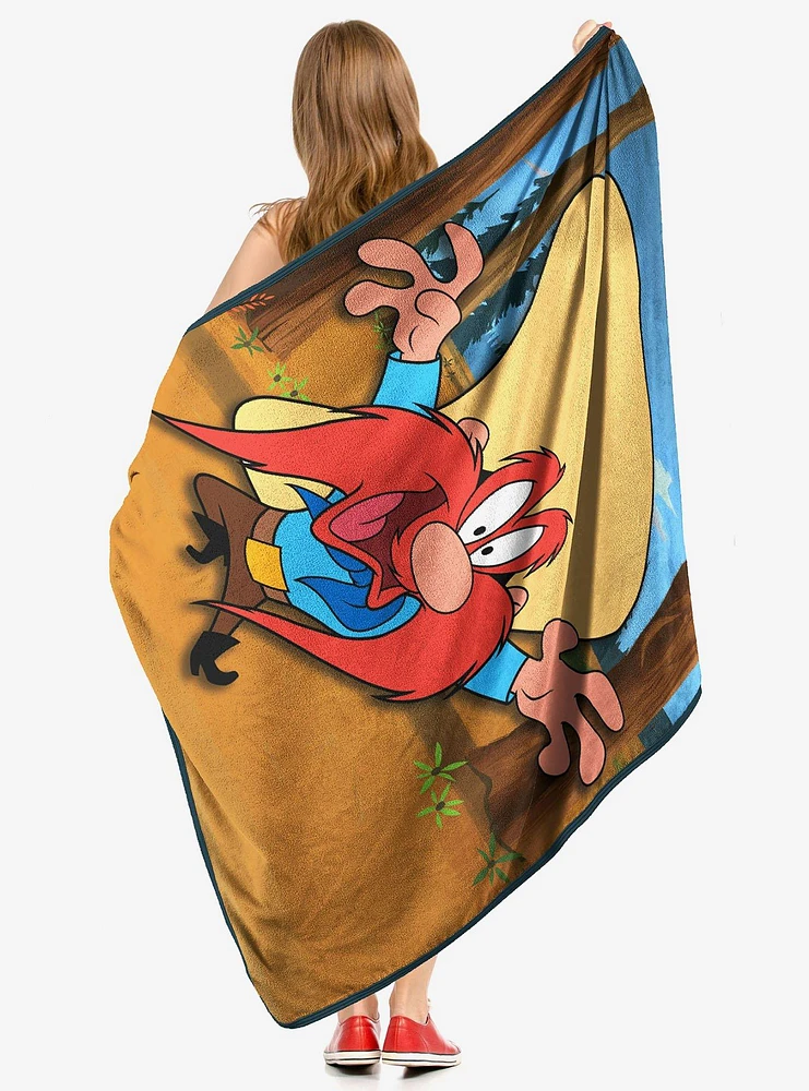 Looney Tunes Namby Bamby Micro Raschel Throw