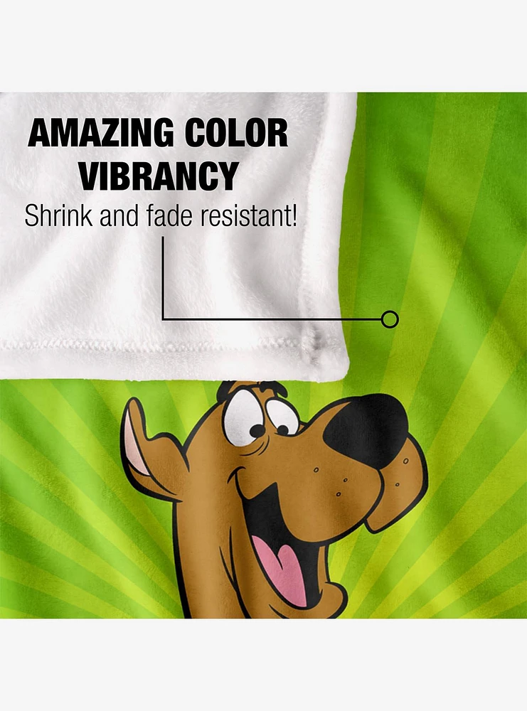 Scooby-Doo! Green Burst Throw Blanket