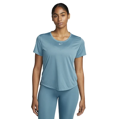 Dri-FIT One Women's Standard Fit Short-Sleeve Top