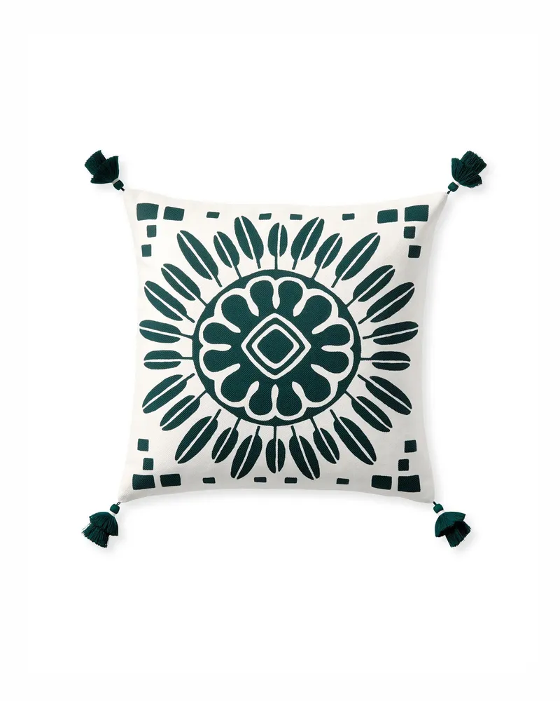 Campania Medallion Pillow Cover