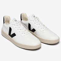 Unisex V-10 Leather Sneaker