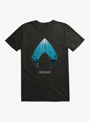 DC Comics Aquaman Icon Sea Background T-Shirt
