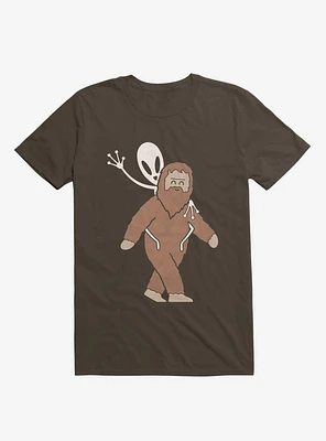Alien And Sasquatch Piggyback Brown T-Shirt
