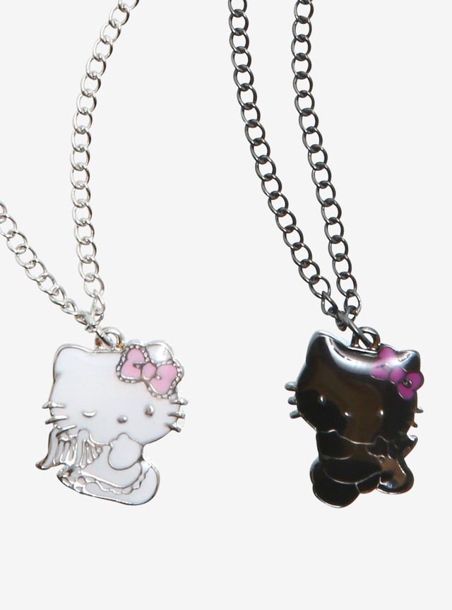 Hot Topic Cinnamoroll Floral Opal Pendant Necklace