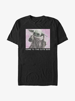 Star Wars The Mandalorian Child Cute Side Reach T-Shirt