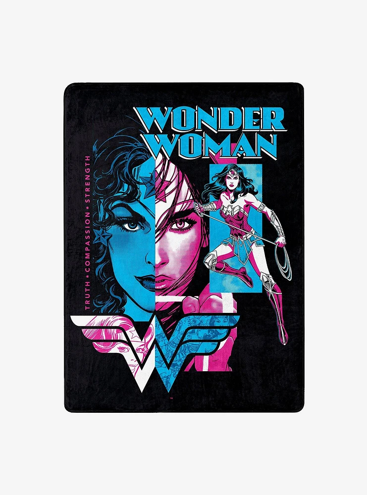 DC Comics Wonder Woman Truth Compassion Strenght Silk Touch Throw
